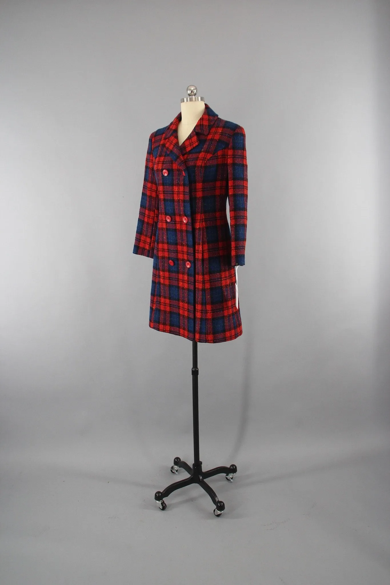 1960s Vintage Pendleton Wool Coat / Red & Blue Tartan Plaid