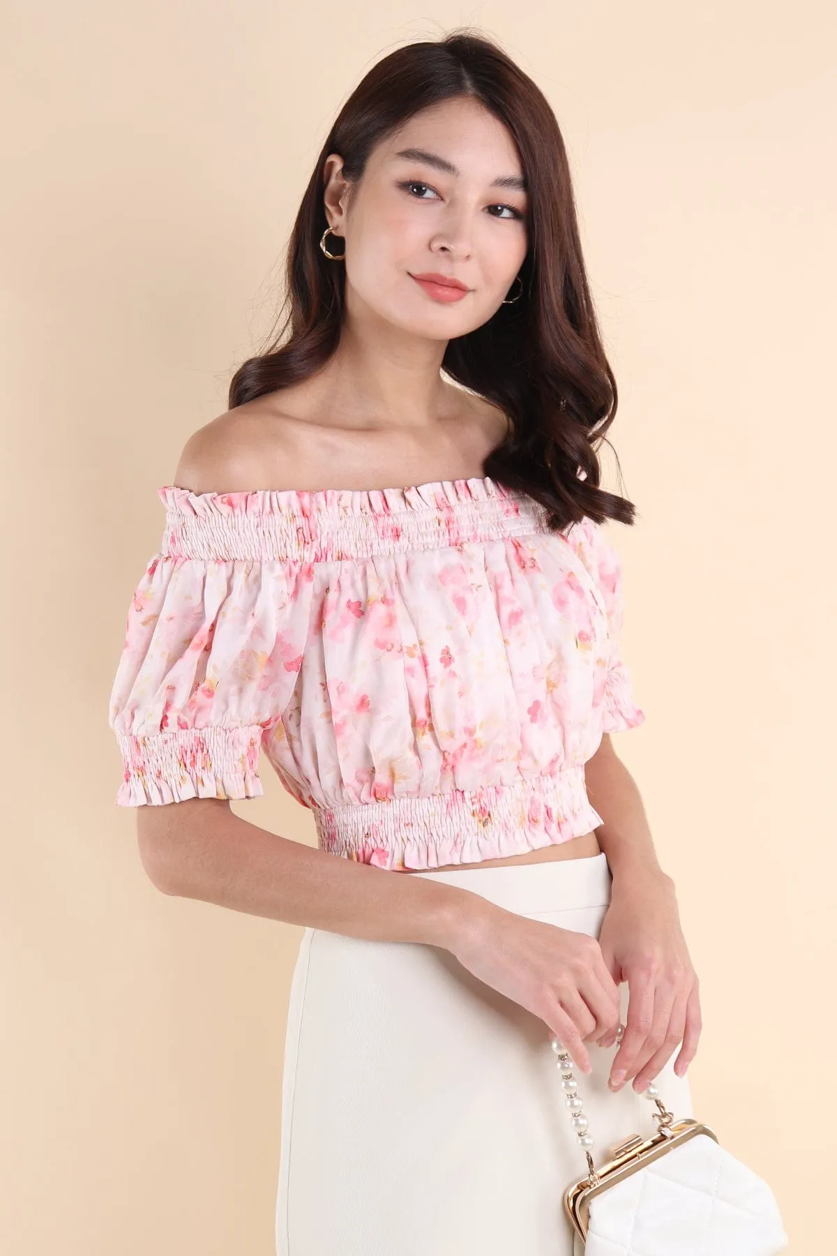 BLOOM FLORAL OFFSIE TOP IN RED