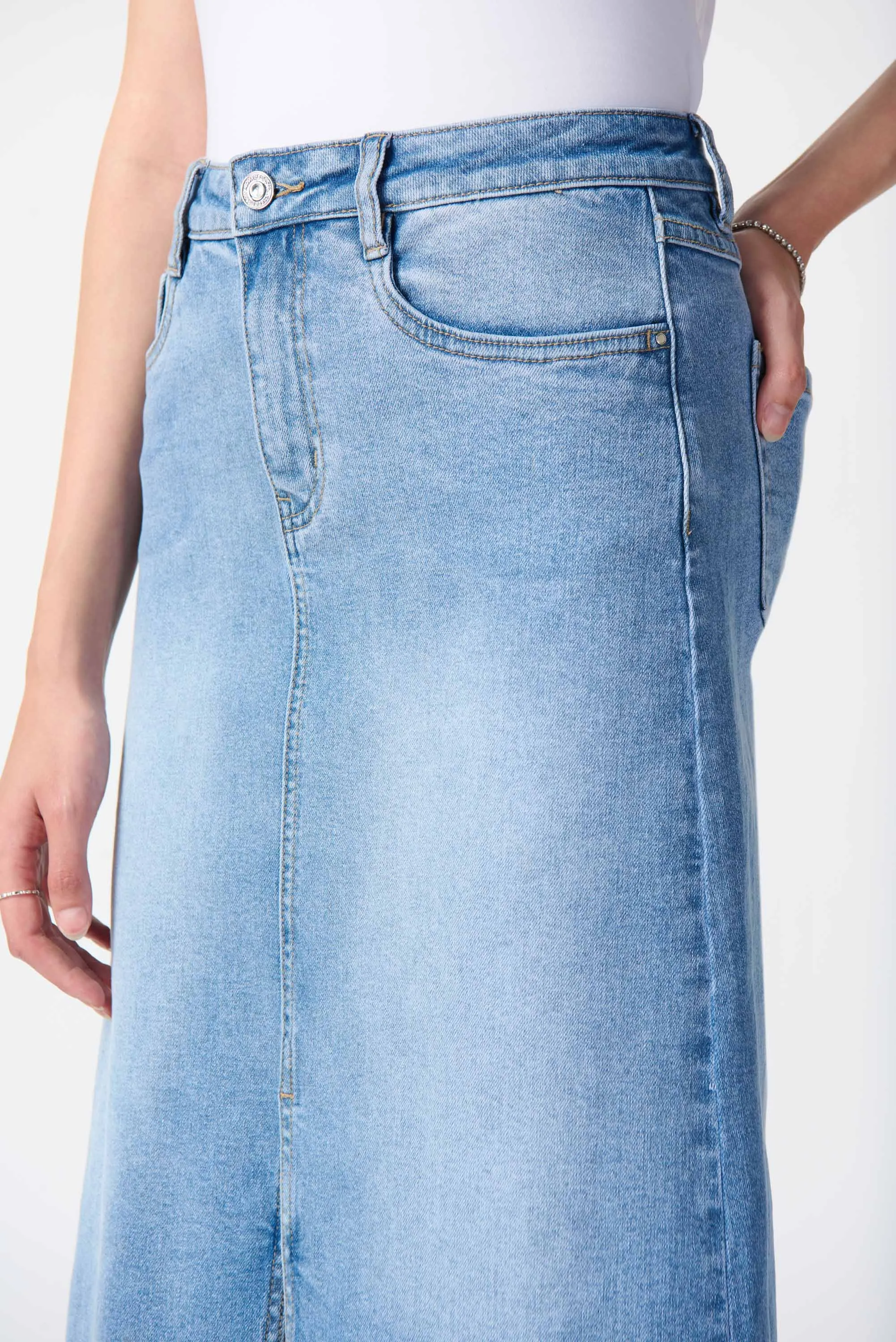 DENIM SKIRT WITH SLIT