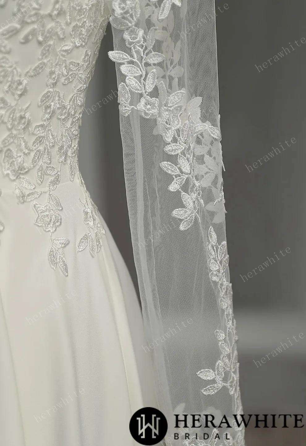 Illusion Lace Long Sleeves Tulle Short Wedding Dress