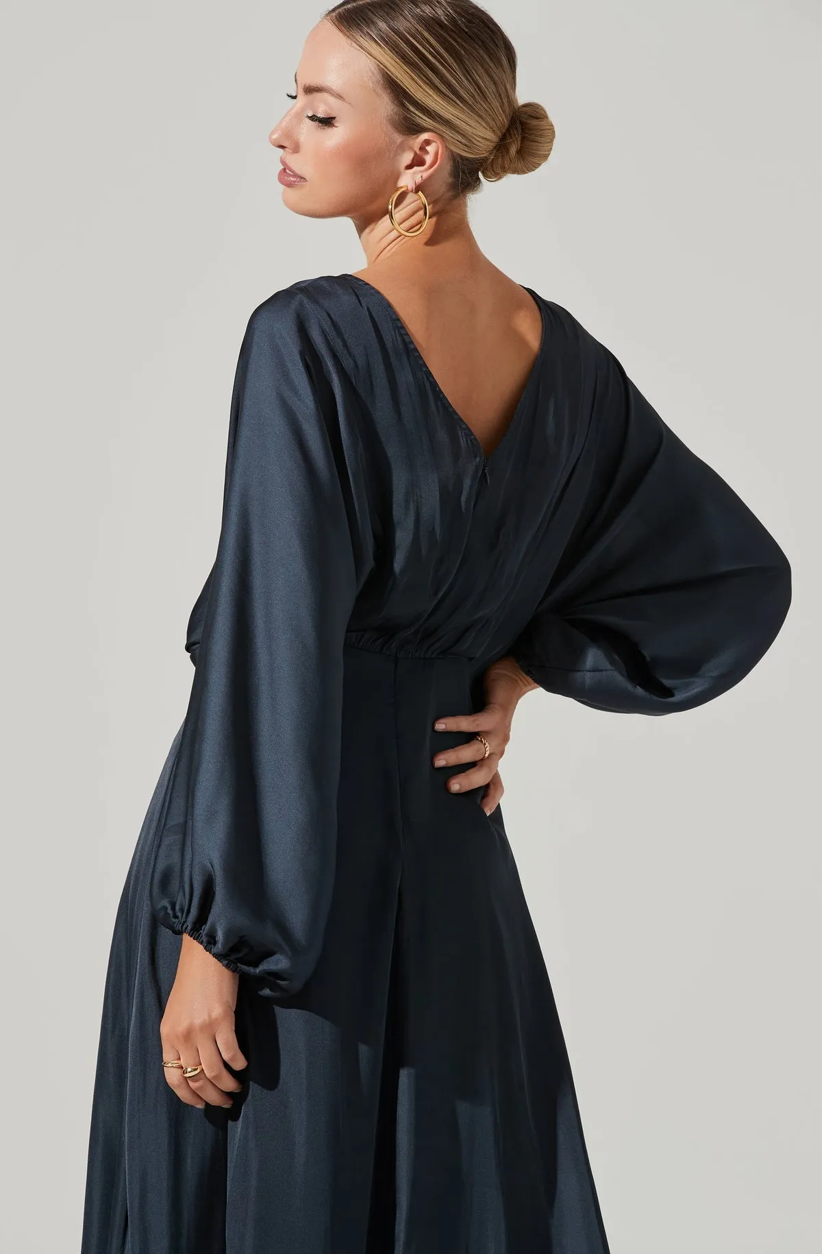 MARIN DOLMAN SLEEVE MIDI DRESS